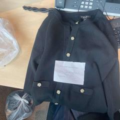 Vest black vest cardigan, som rapportert av Haven Hotel Rotterdam ved bruk av iLost