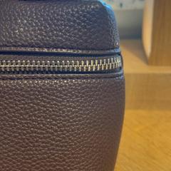 Tasje leader bag l, som rapportert av Designer Outlet Roermond ved bruk av iLost