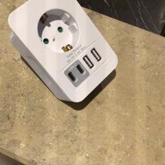 Adaptateur, a été signalé par Van der Valk Hotel Zwolle utilisant iLost