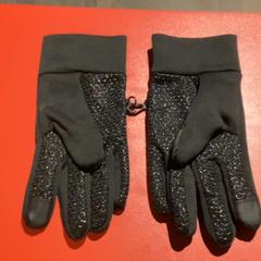 Hansker Black, som rapportert av MEININGER Hotel Amsterdam City West ved bruk av iLost