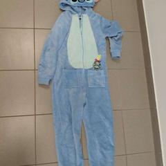 الملابس Blauwe onesie، كما تم الإبلاغ عنه بواسطة Regio Oost-Vlaanderen عبر iLost