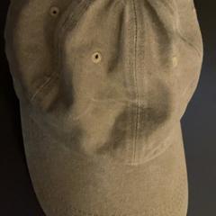 Casquette Grey, a été signalé par MEININGER Hotel Dresden Zentrum utilisant iLost