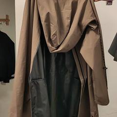 Jacke bruin, gemeldet von Koninklijk Theater Carré über iLost