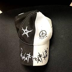 Kšiltovka Zwart wit, jak nahlášeno Qbuzz GD Groningen Peizerweg pomocí iLost