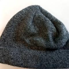 Beanie Grijs-zwart, som rapportert av Arriva Limburg Zuid ved bruk av iLost