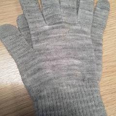 إكسسوارات الملابس hadnsc، كما تم الإبلاغ عنه بواسطة Qbuzz Fryslân عبر iLost