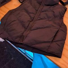 Calentador de cuerpo Zwart, ha sido reportado por Schaatsbaan Rotterdam con iLost