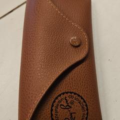 Brillenkoker met bril がiLostで GVB によって報告されました