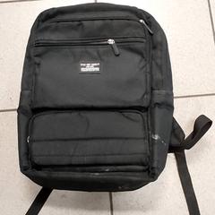 Mochila - zwart, ha sido reportado por Regio Antwerpen - Brussel con iLost