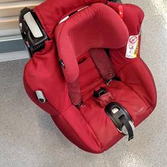 Assento para automóvel Rouge, como reportado por IKEA Villiers-sur-Marne utilizando o iLost