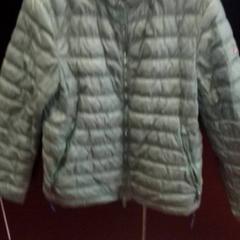 Casaco, como reportado por TivoliVredenburg utilizando o iLost