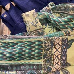 Shirts Blue and turq, as reported by MEININGER Hotel Berlin "Mitte" Humboldthaus using iLost