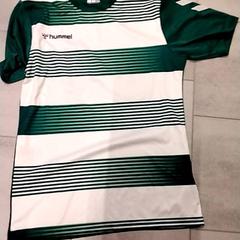 Sportshirt がiLostで Gemeente Puurs-Sint-Amands によって報告されました