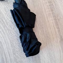 Paraguas plegable Zwart, ha sido reportado por EBS Tramplein con iLost