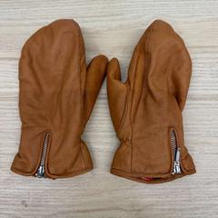 Guantes brun, segundo informou IKEA Jönköping usando iLost