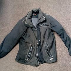 Jaqueta Zwart, segons ha informat Burgers' Zoo mitjançant iLost