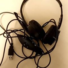 Auriculares, ha sido reportado por Mövenpick Hotel Amsterdam City Centre con iLost