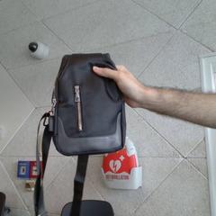 Borsa Black, come riportato da MEININGER Hotel Berlin Central Station utilizzando iLost