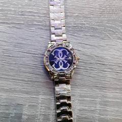 Néz, amint azt EBS Tramplein az iLost segítségével jelentette.