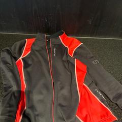 Txamarra Zwart met rood, gisa salatu by Hotel Van der Valk Harderwijk op de Veluwe iLost erabiliz