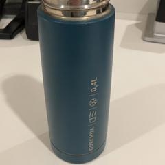 Vattenflaska, rapporterat av TU/e - Receptie Atlas med iLost