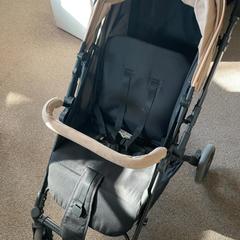 Dětský kočárek, jak nahlášeno Burgers' Zoo pomocí iLost