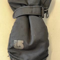 Eskularrua, gisa salatu by GVB iLost erabiliz