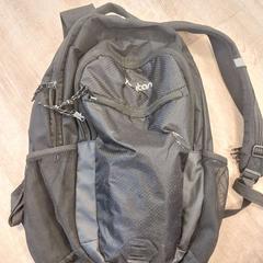 Hátizsák, amint azt EBS OV Poeldijk az iLost segítségével jelentette.