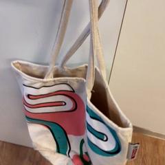 Táska, amint azt Qbuzz ZHN az iLost segítségével jelentette.