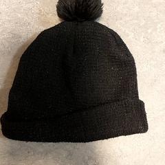 Odzież - Muts zwart, zgłoszono przez Centraal magazijn przy użyciu iLost
