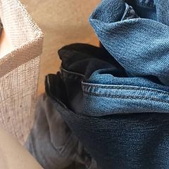 Saco & Roupa with clothes, como reportado por BOAT&CO utilizando o iLost