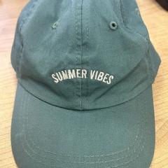 キャップ Groen Summer Vibes がiLostで Pathé Maastricht によって報告されました
