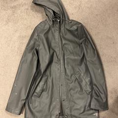 Regenjas, gemeldet von Koninklijk Theater Carré über iLost