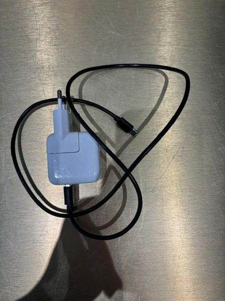 Charger Apple