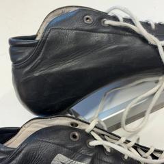 Ice skates, as reported by Het Amsterdamse Winterparadijs using iLost