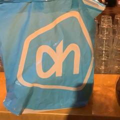 Bossa AH, segons ha informat Café Leentje mitjançant iLost