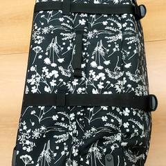 トラベルケース - zwart/wit がiLostで Centraal magazijn によって報告されました