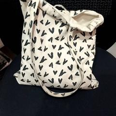 Tasjes, come riportato da allGo Almere utilizzando iLost