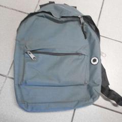 Rucksack, gemeldet von Regio Limburg - Leuven über iLost