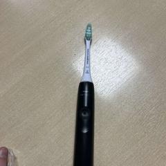 Elektrisk tannbørste, som rapportert av DoubleTree by Hilton Rotterdam Centre ved bruk av iLost