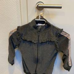 Dzseki Grau Rosa Glitzer, amint azt Wilmering Vechta az iLost segítségével jelentette.