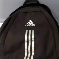 Mochila, como reportado por Arriva Limburg Noord utilizando o iLost