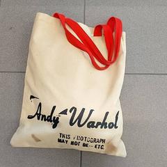 Draagtas Andy Warhol, segons ha informat Regio Limburg - Leuven mitjançant iLost