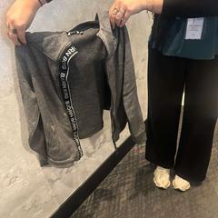 バッグ vest がiLostで Van der Valk Hotel Amsterdam-Amstel によって報告されました