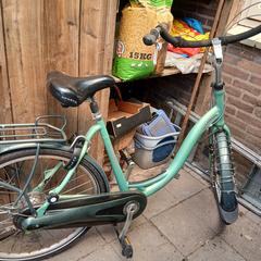 Mint groene meisjesfiets. Merk Sparta. a été signalé sur iLost