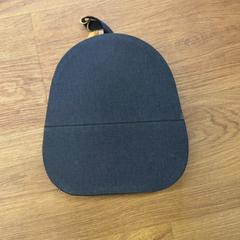 Funda per a auriculars, segons ha informat GVB mitjançant iLost