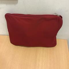 Ordenagailu eramangarriaren poltsa, gisa salatu by Qbuzz U-OV iLost erabiliz