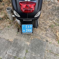 Vespa Scooter، كما تم الإبلاغ عنه عبر iLost