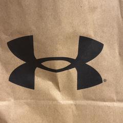 Purchase under armour, gemeldet von Designer Outlet Roermond über iLost