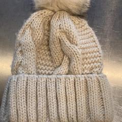 Beanie, gemeldet von MEININGER Hotel Leipzig Hauptbahnhof über iLost